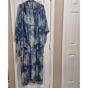 Women's ASOS Blue & White Floral Kimono Standard Size 6